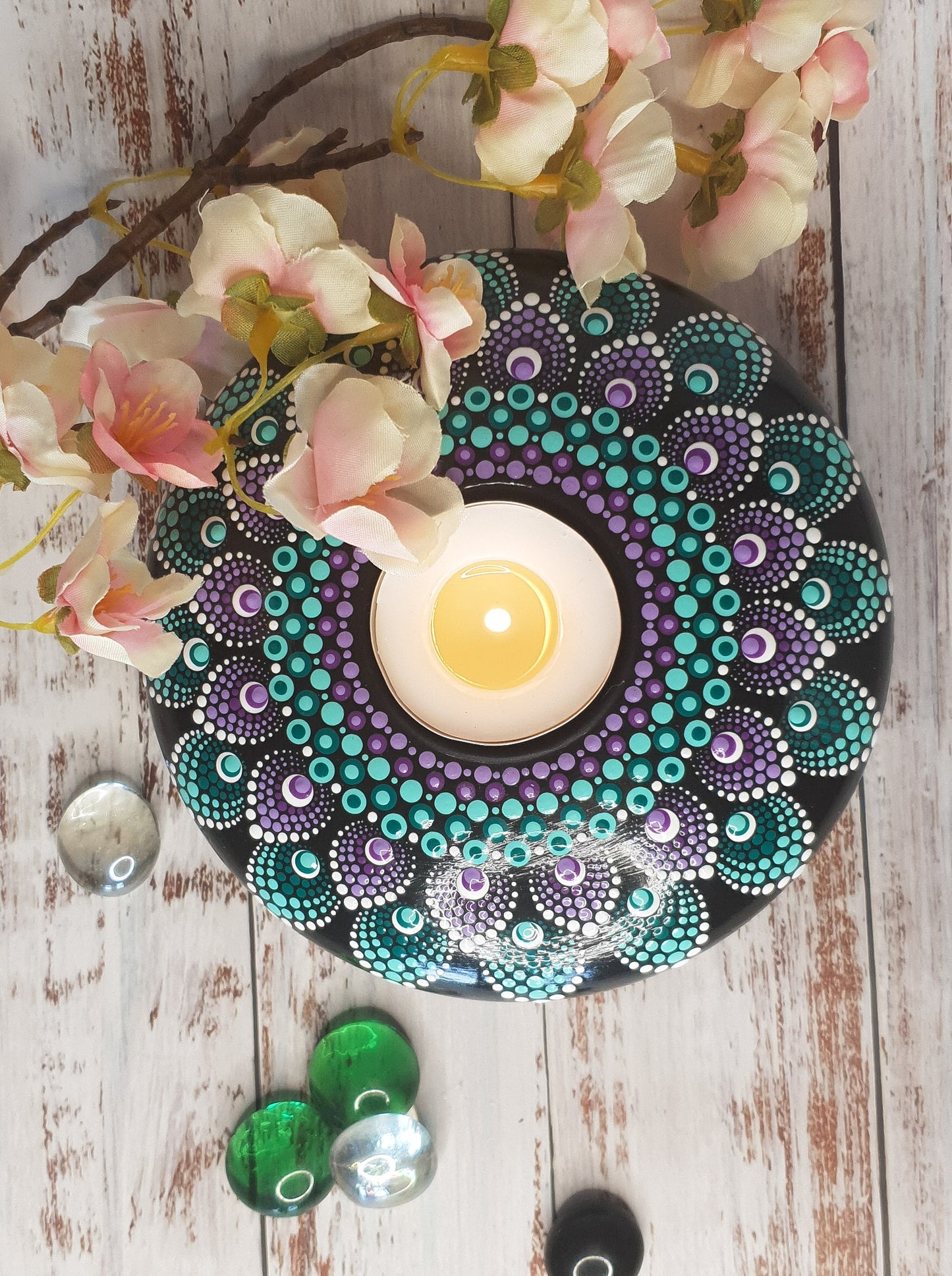 11cm diameter Petal tea light holder