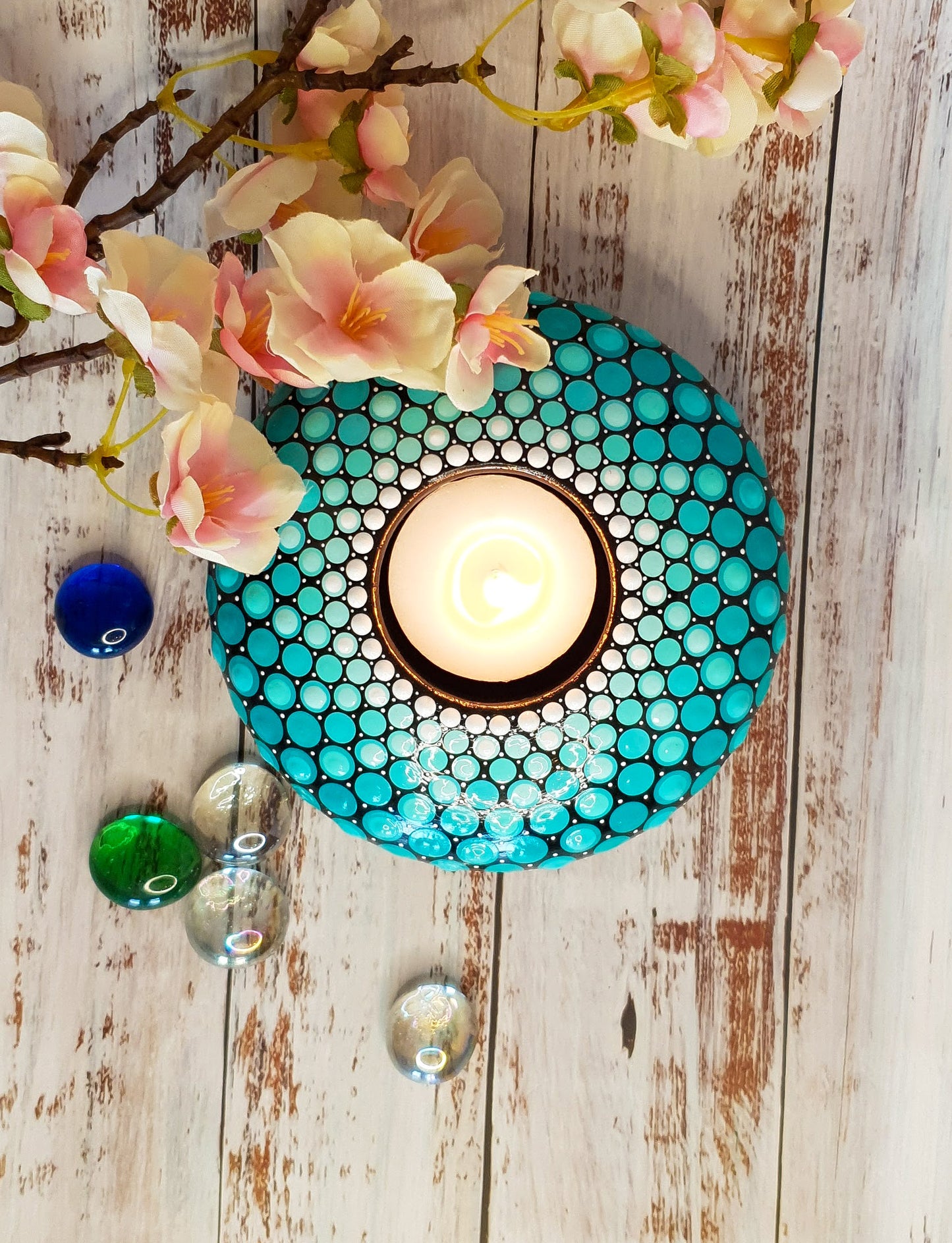 11cm diameter Ombre tea light holder