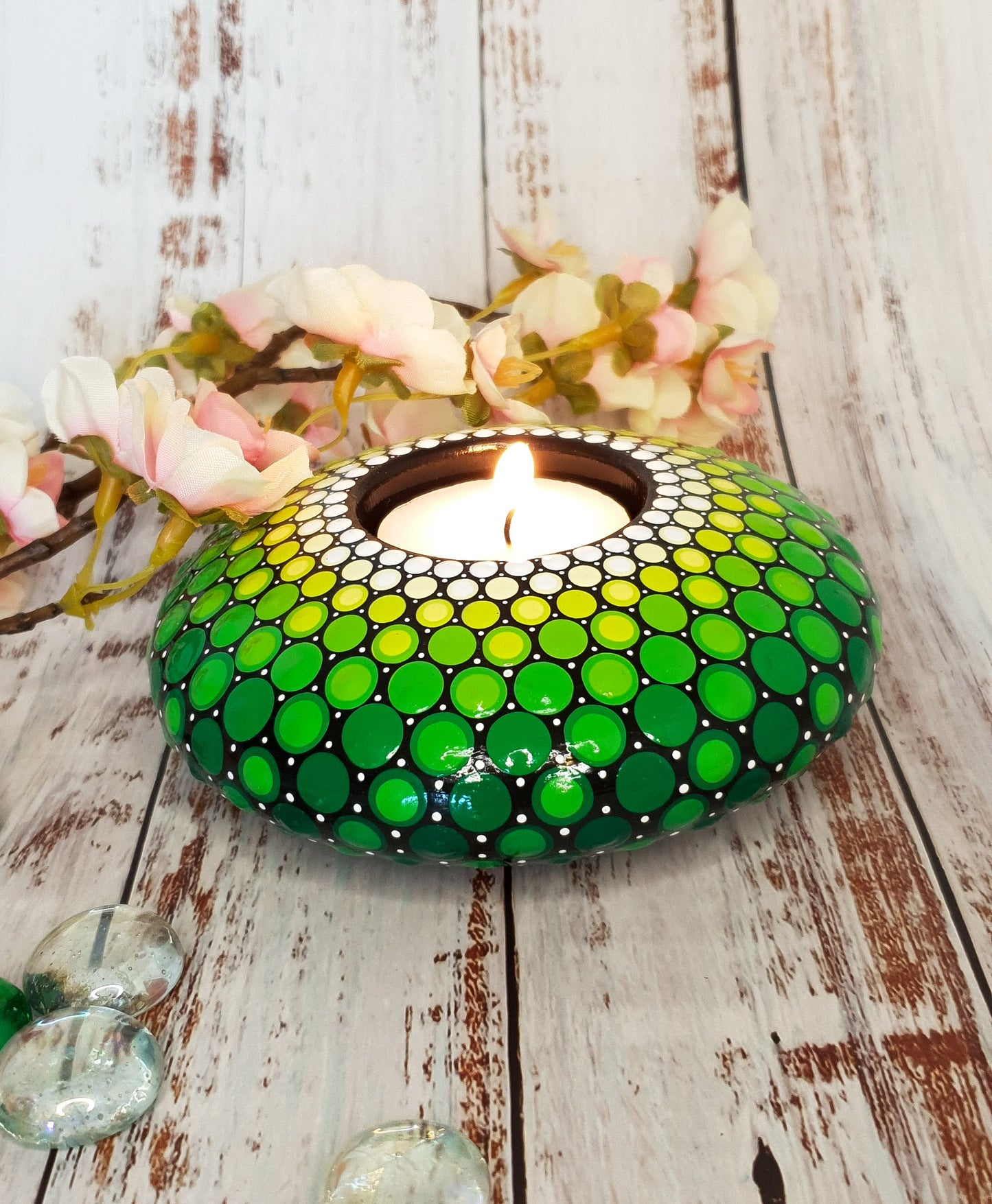 11cm diameter Ombre tea light holder