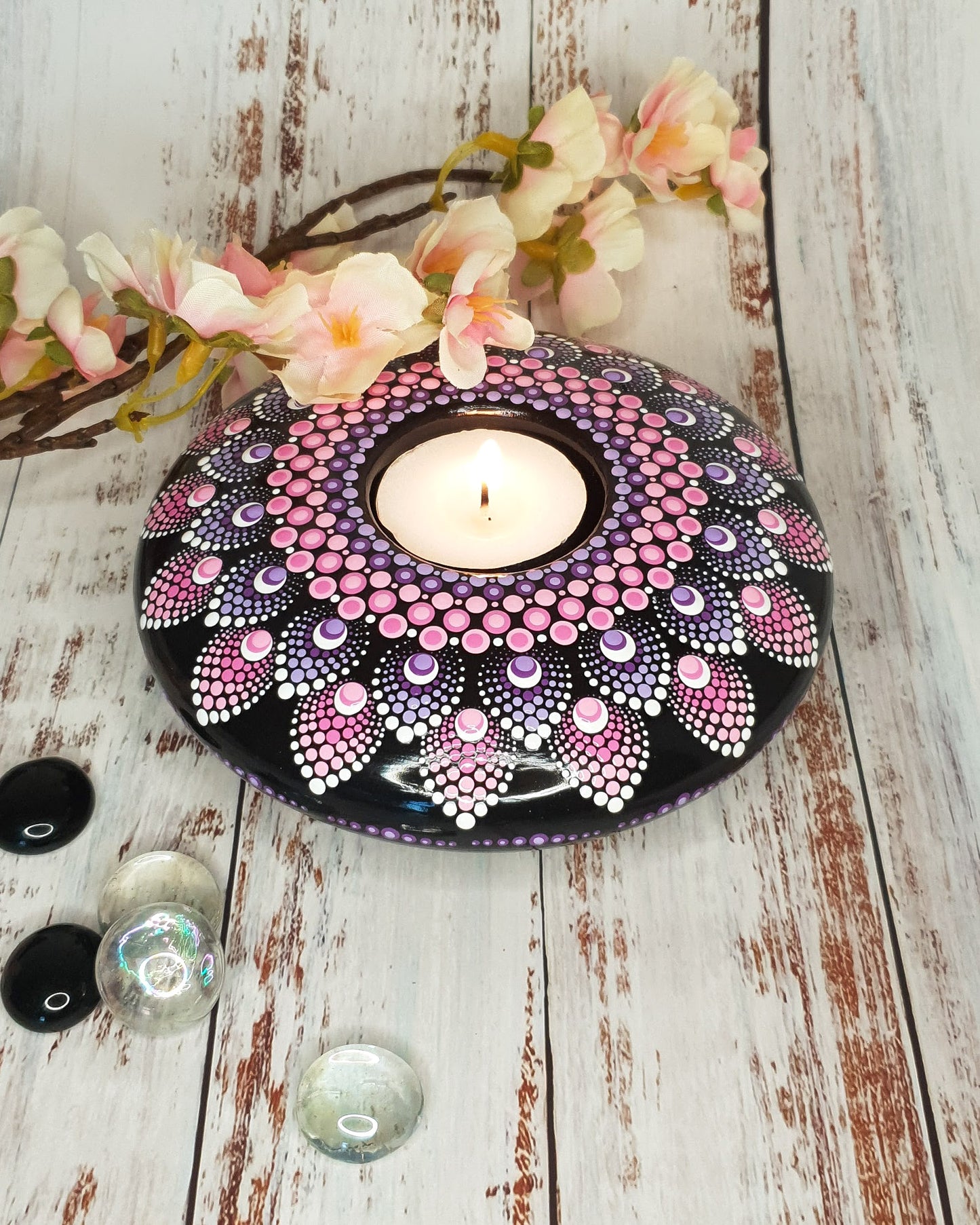 11cm diameter Petal tea light holder